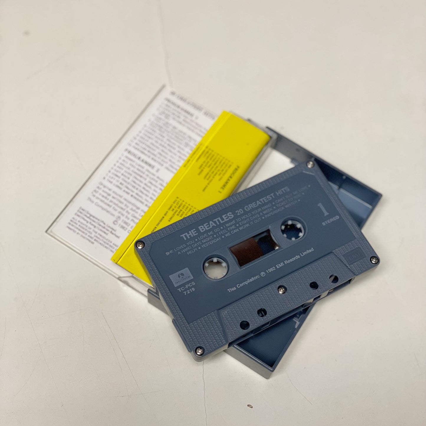 Beatles Cassette一隻