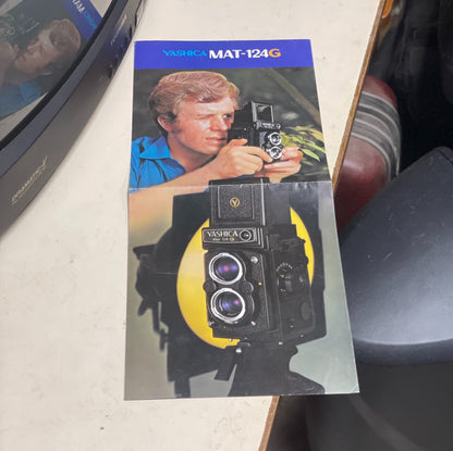 YASHICA MAT-124G Catalog